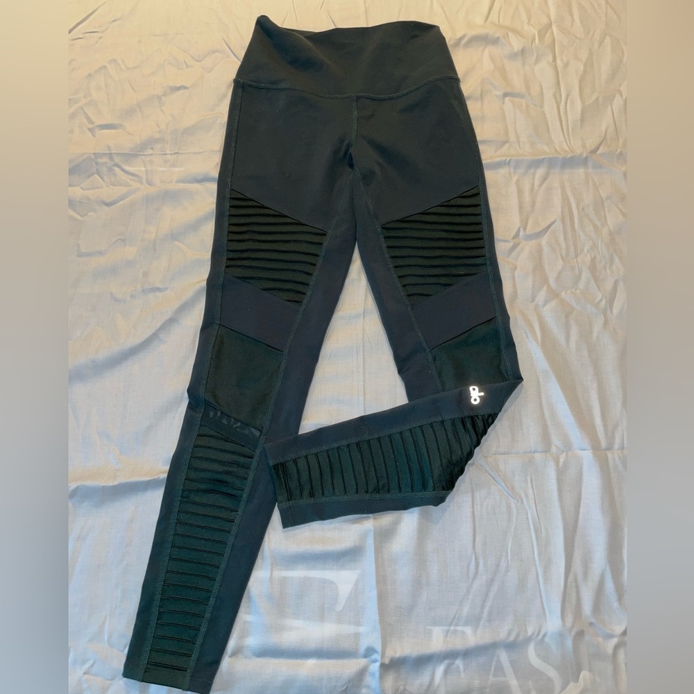 Alo Yoga Moto Leggings